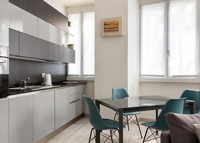 Spacious Retreat Steps From Lambrate Metro- Via Pacini